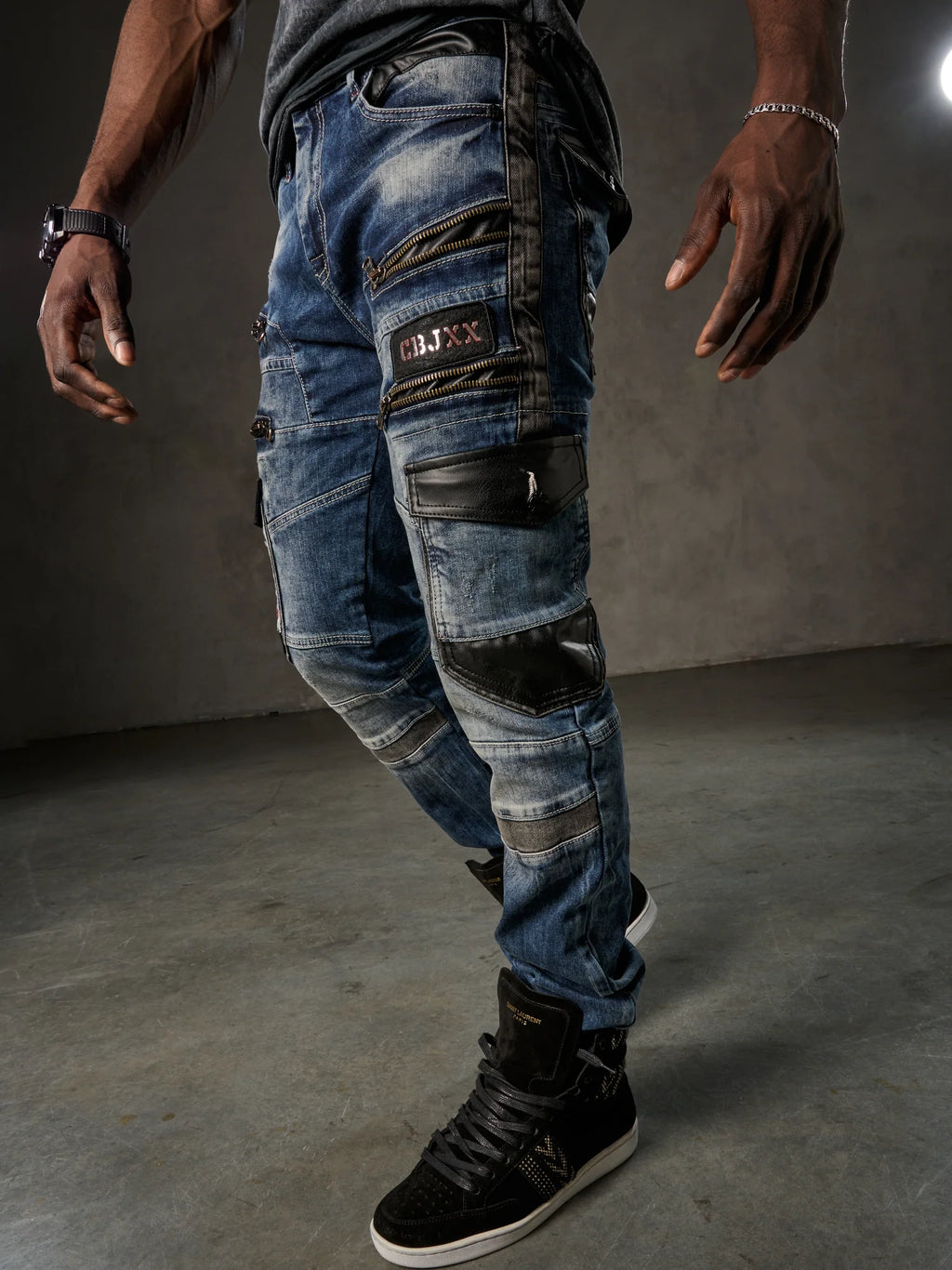 CIPO BAX men's comfortable jeans with striking applications